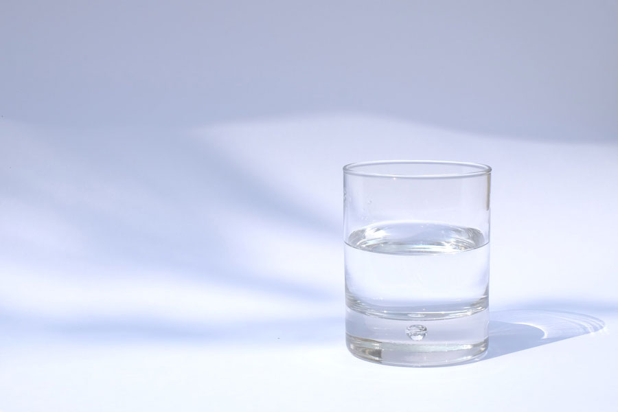 Ett glass vann